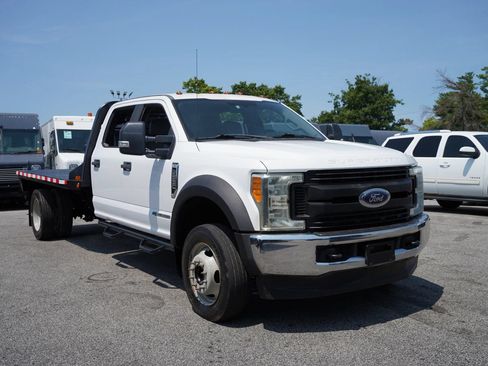 Used 2017 Ford F550 4x4 Crew Cab Super Duty image 8