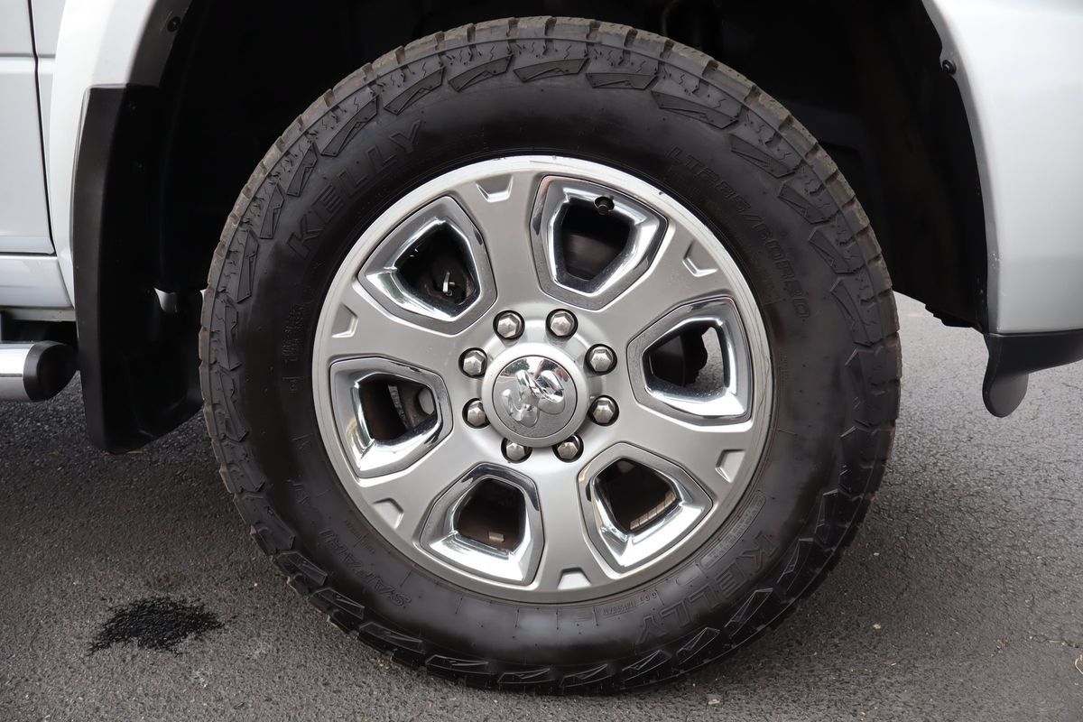Used 2018 RAM 3500 Laramie w/ Sport Appearance Group AWD/4WD image 43