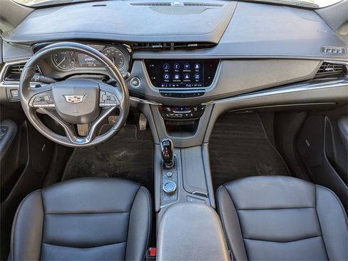 Certified 2022 Cadillac XT6 Luxury image 21