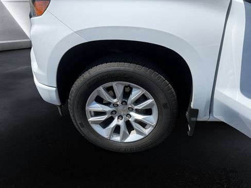 Certified 2023 Chevrolet Silverado 1500 Custom RWD image 9