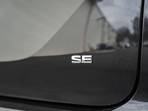 New 2025 Mitsubishi Outlander SE image 7