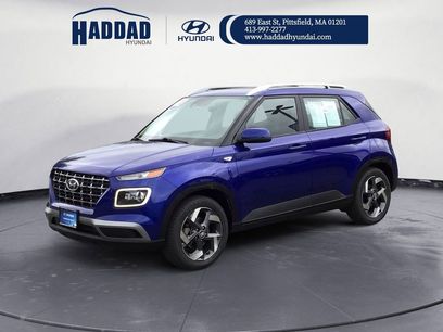 Used 2022 Hyundai Venue Limited w/ Cargo Package