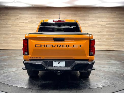 Used 2025 Chevrolet Colorado Z71 w/ Technology Package AWD/4WD image 27