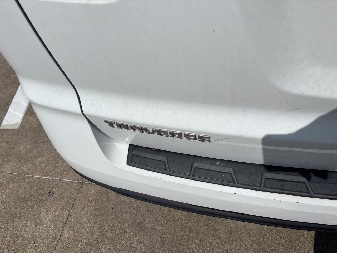 Used 2017 Chevrolet Traverse LS FWD image 9