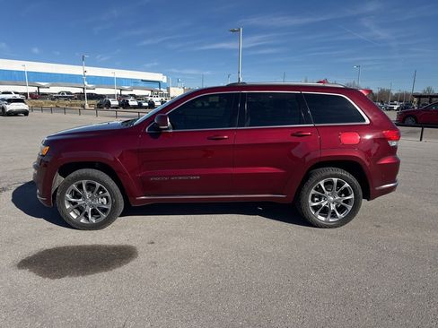 Used 2019 Jeep Grand Cherokee Summit image 2