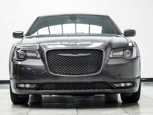 Used 2022 Chrysler 300 S RWD image 7