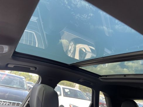 New 2025 Audi Q3 2.0T Premium image 22