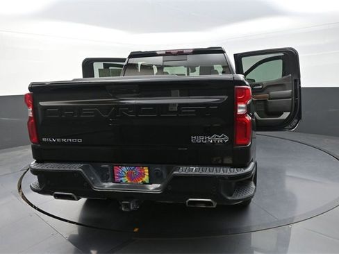 Used 2022 Chevrolet Silverado 1500 High Country w/ Technology Package image 45