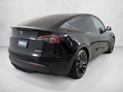 Used 2022 Tesla Model Y Performance image 9