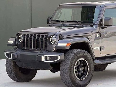 Used 2020 Jeep Wrangler Unlimited Sahara w/ Uconnect 4C Nav & Sound Group AWD/4WD image 31