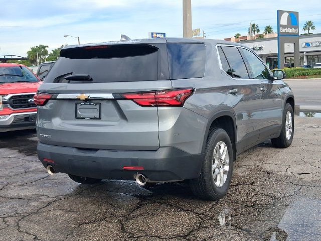 Used 2023 Chevrolet Traverse LS FWD image 4