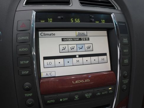 Used 2011 Lexus ES 350 w/ Preferred Accessory Package image 16