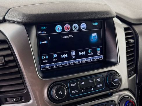 Used 2018 Chevrolet Suburban Premier AWD/4WD image 17