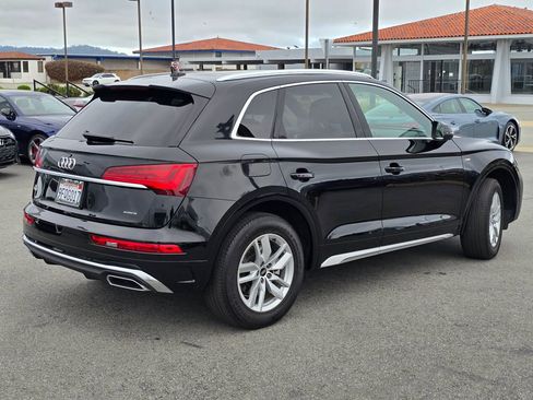 Used 2023 Audi Q5 2.0T Premium w/ Convenience Package image 3