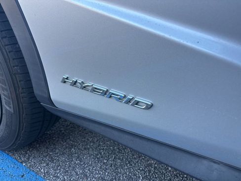 Used 2017 Lexus RX 450h AWD image 4