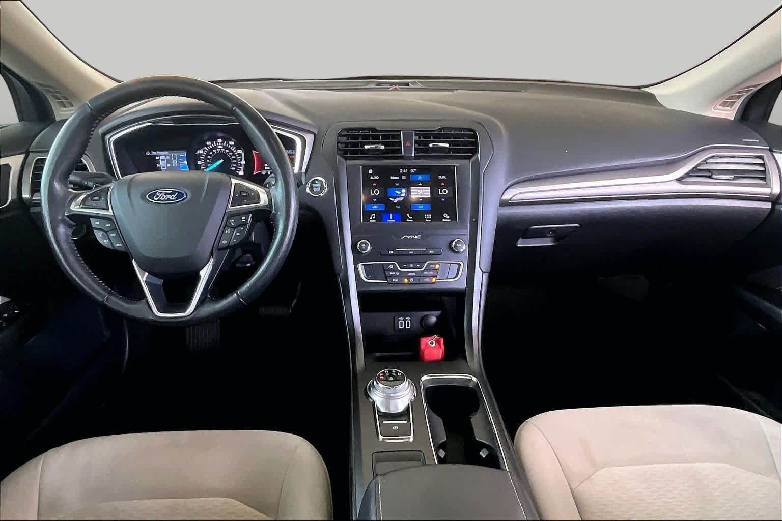 Used 2019 Ford Fusion SE w/ Equipment Group 151A FWD image 15