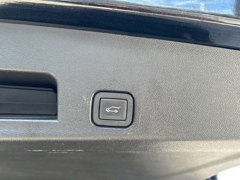 Used 2024 GMC Acadia Elevation w/ Luxury Package image 17