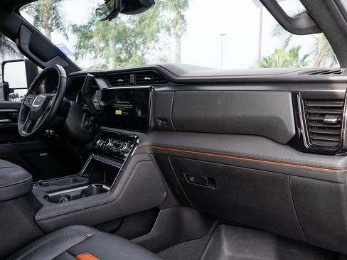 Used 2024 GMC Sierra 2500 AT4 w/ AT4 Premium Plus Package image 38