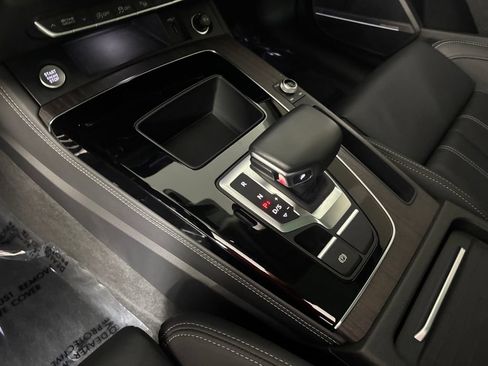 Used 2021 Audi Q5 Prestige w/ Prestige Package AWD/4WD image 28