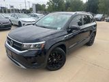 Used 2022 Volkswagen Taos SE image 3