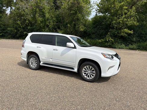 Used 2015 Lexus GX 460 w/ Premium Package AWD/4WD image 18