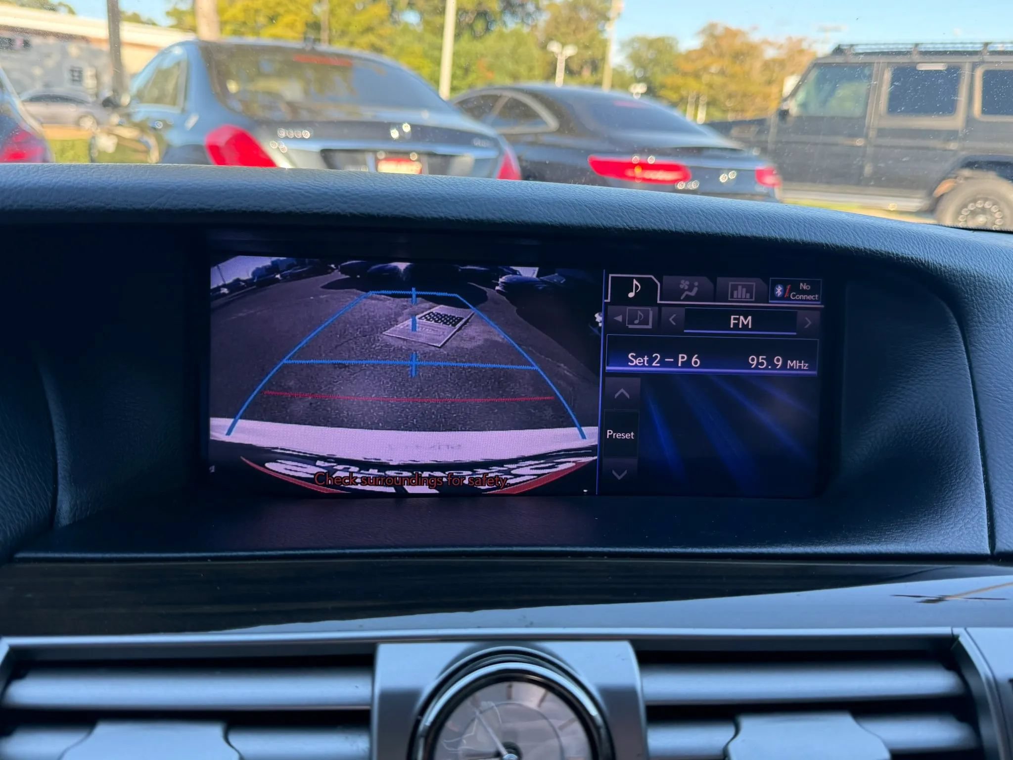 Used 2013 Lexus LS 460 AWD w/ Comfort Pkg image 14