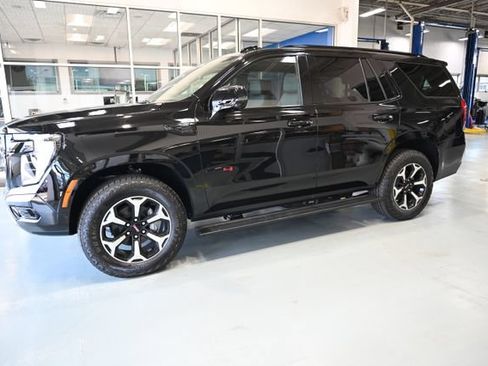 New 2026 GMC Yukon AT4 w/ AT4 Premium Plus Package AWD/4WD image 8