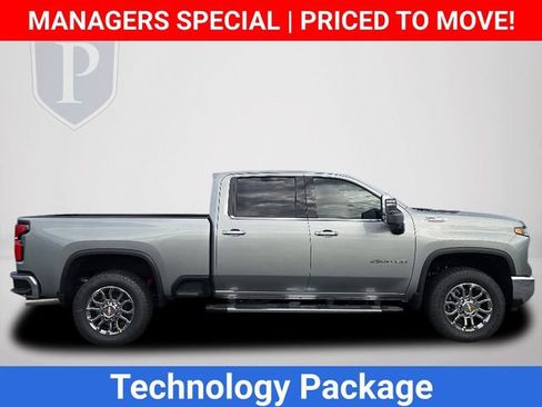 New 2026 Chevrolet Silverado 2500 LTZ w/ LTZ Premium Package AWD/4WD image 4