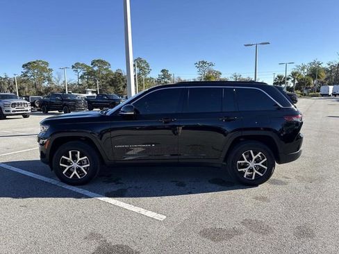 Used 2025 Jeep Grand Cherokee Limited w/ Trailer Tow Package image 6