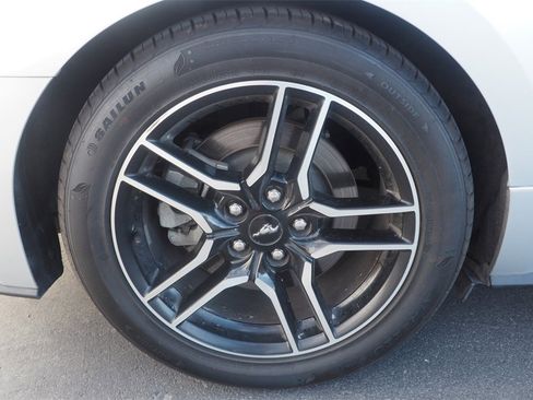 Used 2019 Ford Mustang GT Premium image 17