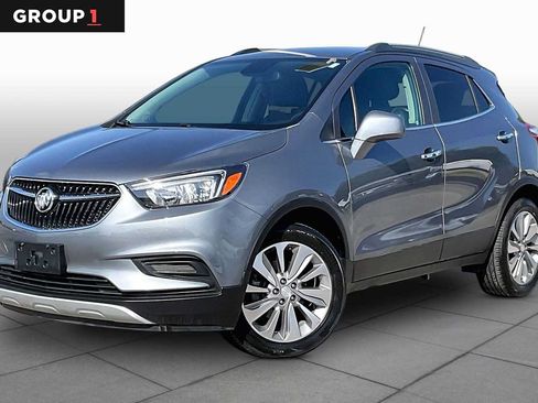 Used 2020 Buick Encore Preferred FWD image 1