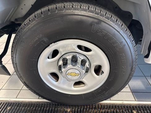 Used 2024 Chevrolet Express 3500 LT w/ LT Preferred Equipment Group image 12