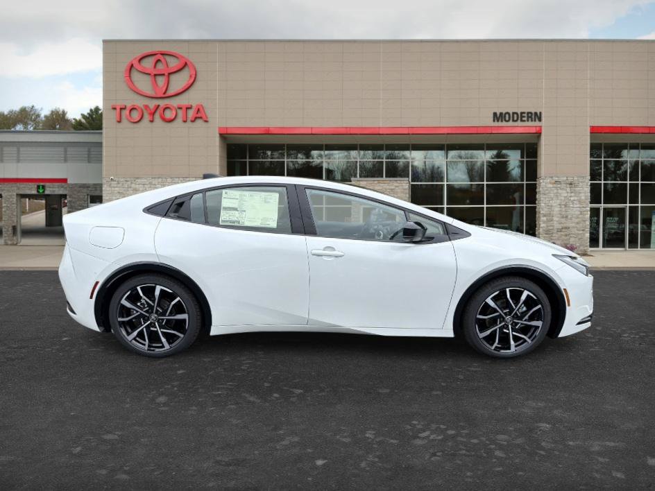 New 2026 Toyota Prius Plug-In Hybrid w/ Limited Premium Package FWD image 4