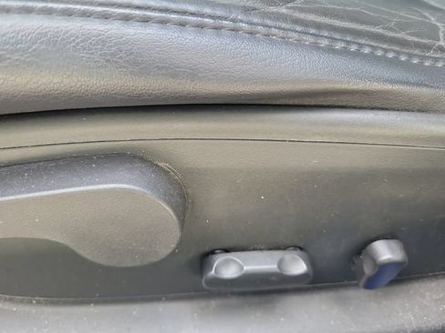 Used 2013 Chevrolet Impala LTZ FWD image 16