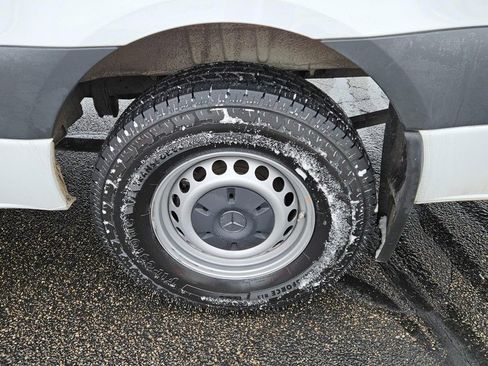 Used 2024 Mercedes-Benz Sprinter 2500 image 7