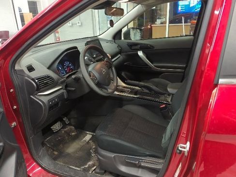 Used 2022 Mitsubishi Eclipse Cross LE AWD/4WD image 7