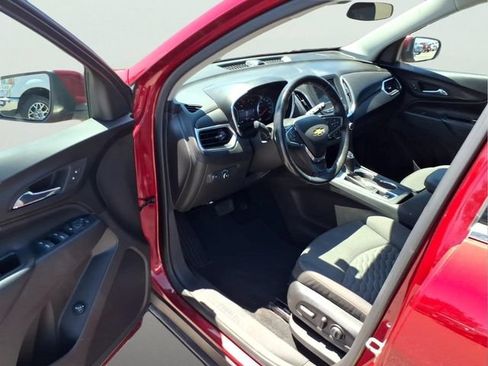 Used 2019 Chevrolet Equinox LT FWD image 10