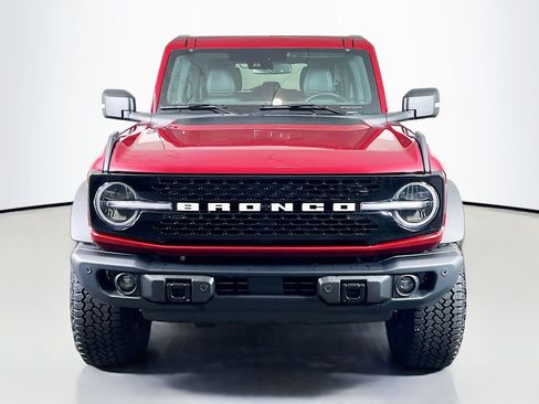 New 2025 Ford Bronco Badlands image 4