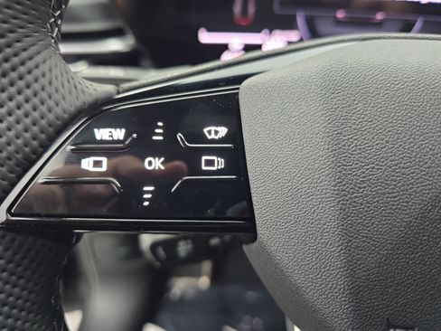 New 2025 Audi SQ5 Prestige image 17