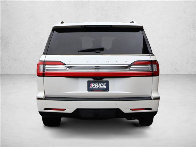 Used 2018 Lincoln Navigator Select w/ Technology Package AWD/4WD image 9