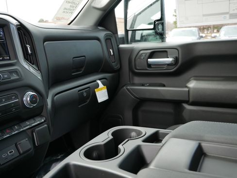 New 2026 GMC Sierra 3500 Pro w/ Convenience Package image 14