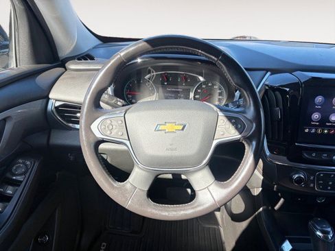 Used 2020 Chevrolet Traverse LT w/ Driver Confidence II Package image 8