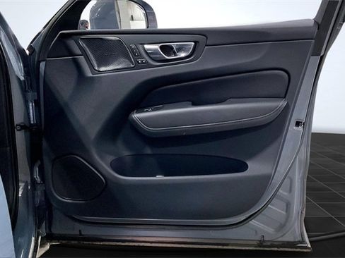 Certified 2023 Volvo XC60 B5 Ultimate w/ Climate Package image 25