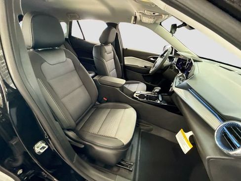 New 2026 Chevrolet Trax LT w/ Driver Confidence Package image 29