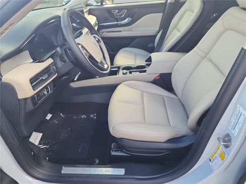 New 2026 Lincoln Corsair Premiere image 12