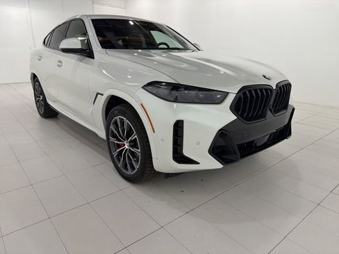 Certified 2024 BMW X6 xDrive40i w/ Premium Package AWD/4WD image 7