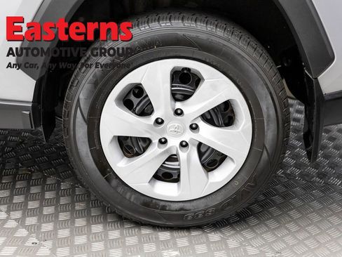 Used 2019 Toyota RAV4 LE w/ All Weather Liner Package AWD/4WD image 8