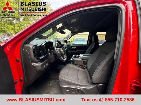 Used 2024 Chevrolet Silverado 1500 LT AWD/4WD image 17