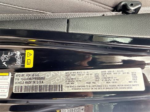 Used 2023 Jeep Wrangler Unlimited w/ Cold Weather Group image 34