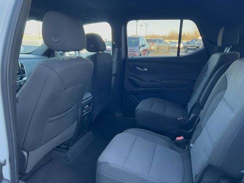 Used 2022 Chevrolet Traverse LT image 20